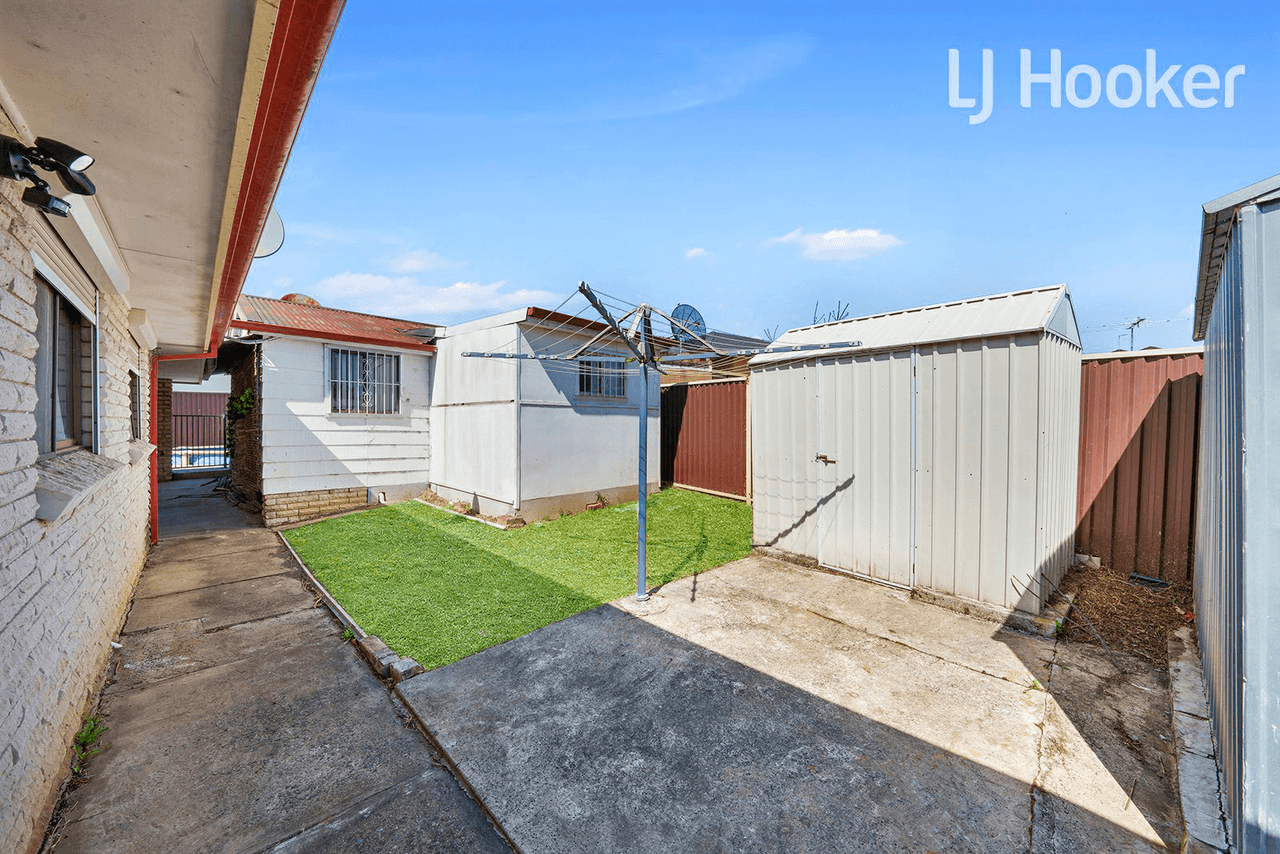 12 Whyalla Cl, WAKELEY, NSW 2176