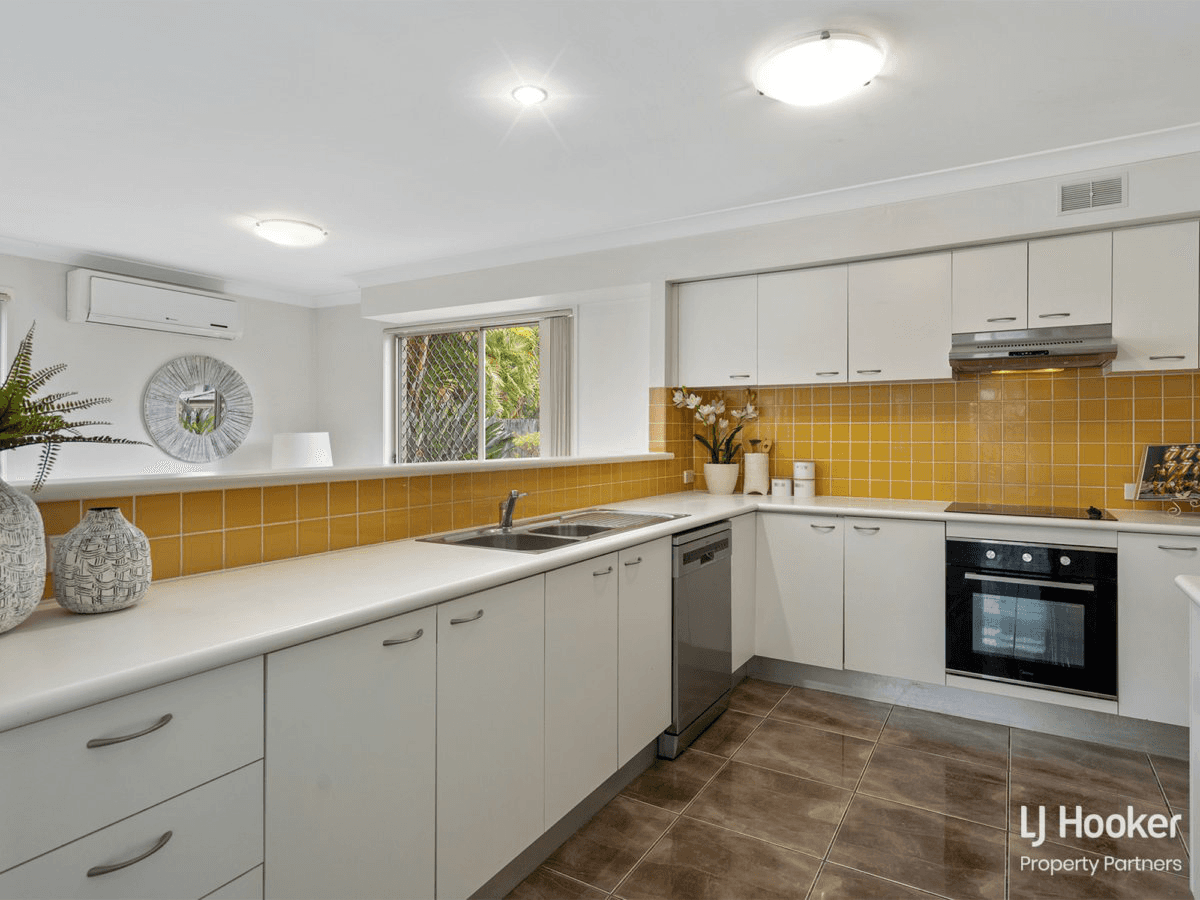 39 Earnshaw Street, CALAMVALE, QLD 4116