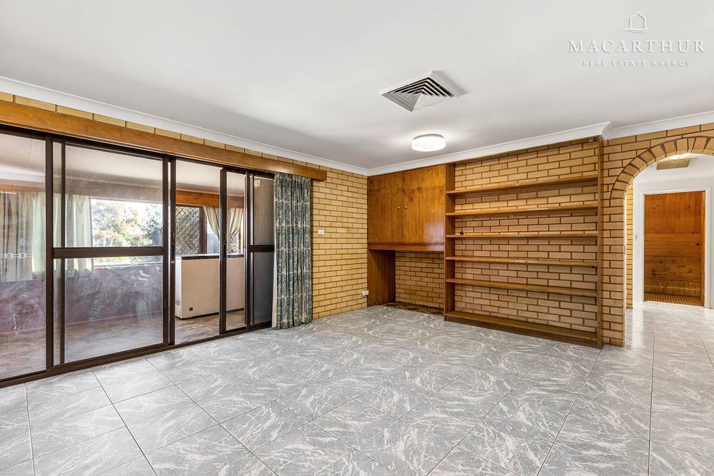 4 Canna Street, Kooringal, NSW 2650