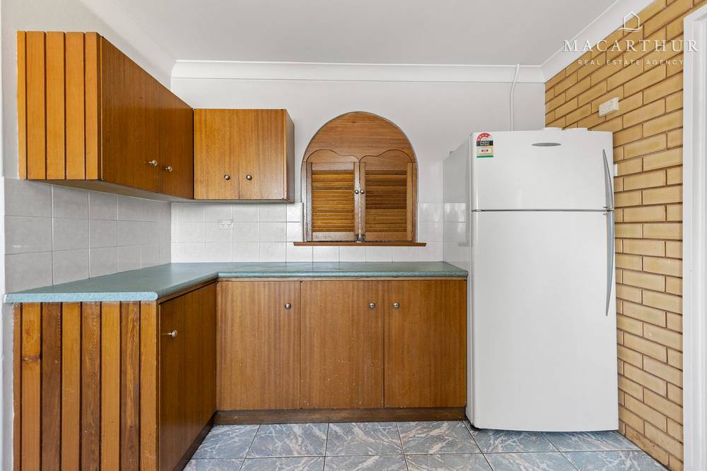 4 Canna Street, Kooringal, NSW 2650