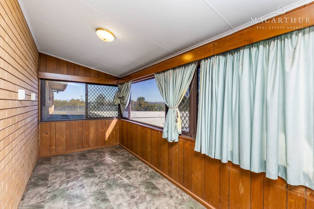 4 Canna Street, Kooringal, NSW 2650