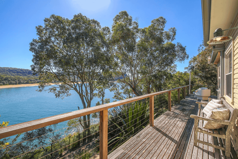22 Green Point Road, Pearl Beach, NSW 2256
