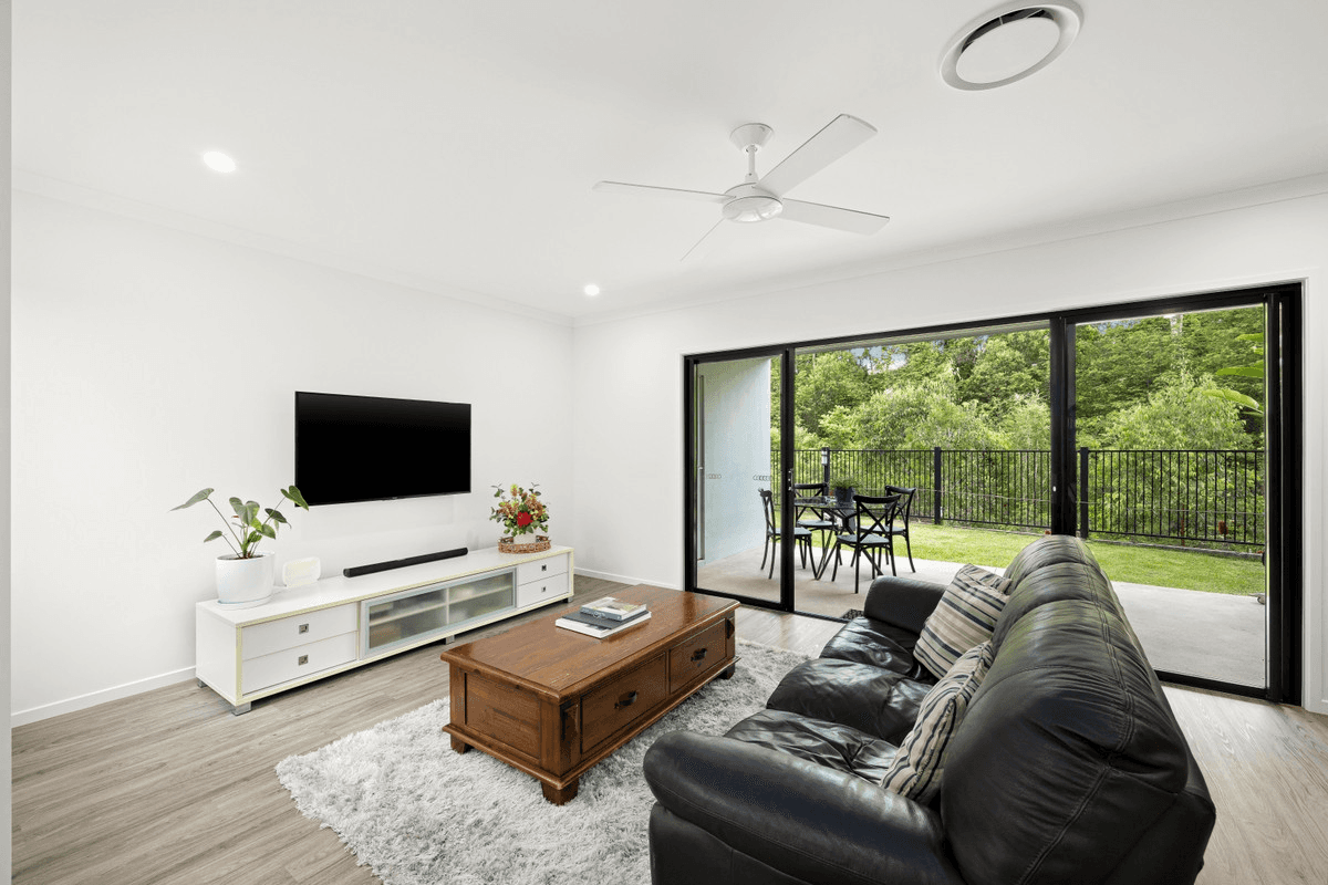 28 Palm Forest Circuit, Forest Glen, QLD 4556