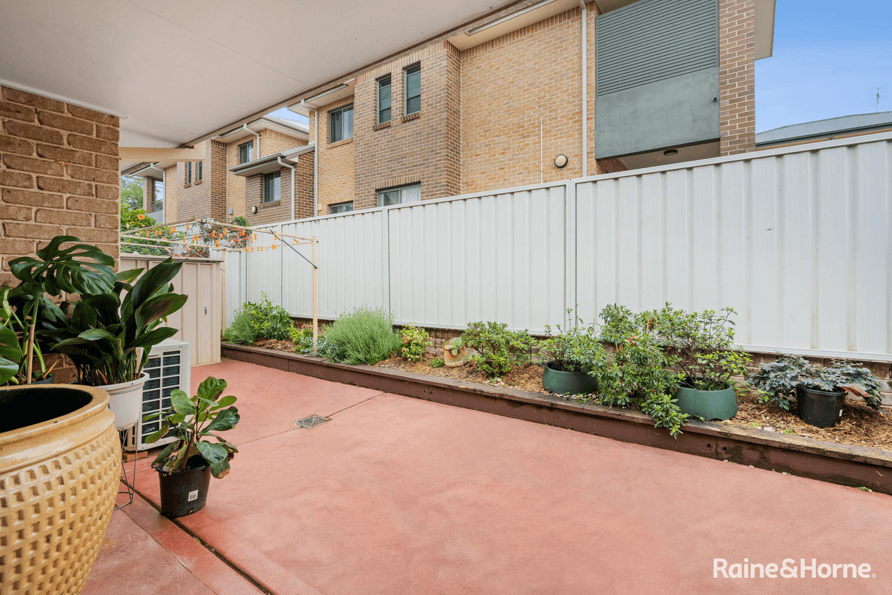 2/111 Victoria Street, EAST GOSFORD, NSW 2250