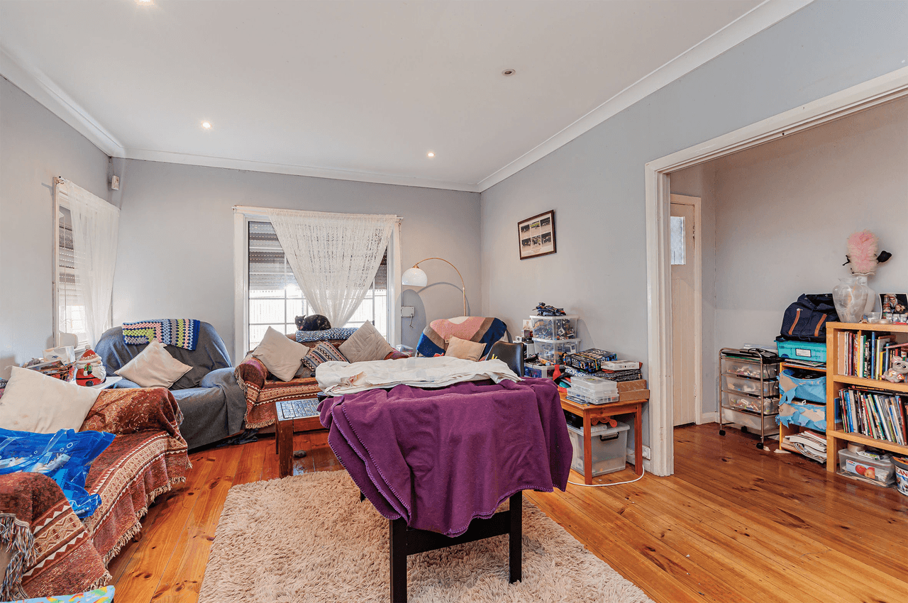 12 Eighth Avenue, WOODVILLE GARDENS, SA 5012