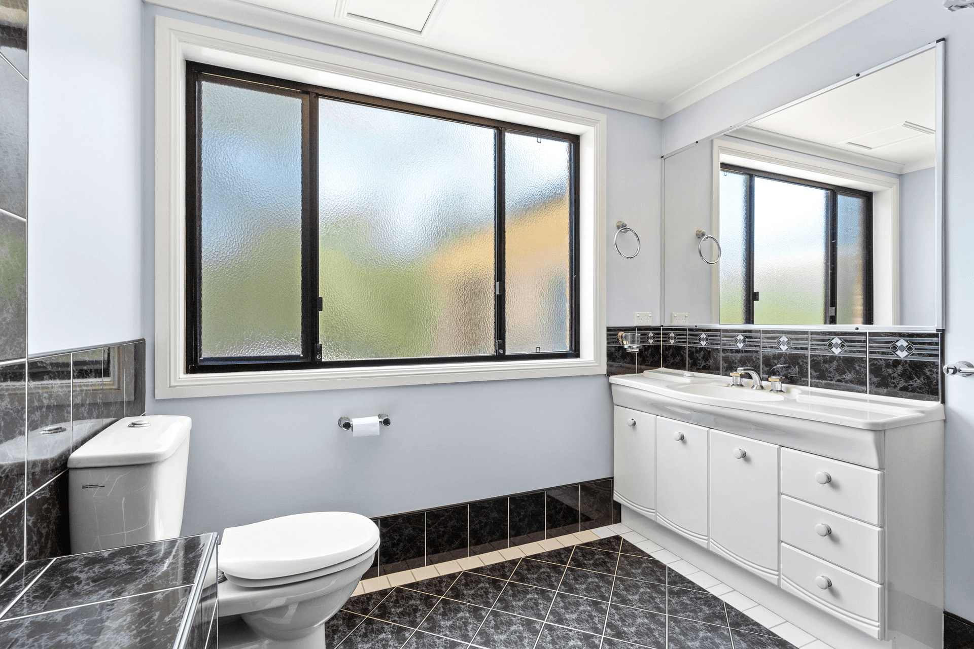 4 Gardie Place, Coolgardie, NSW 2478