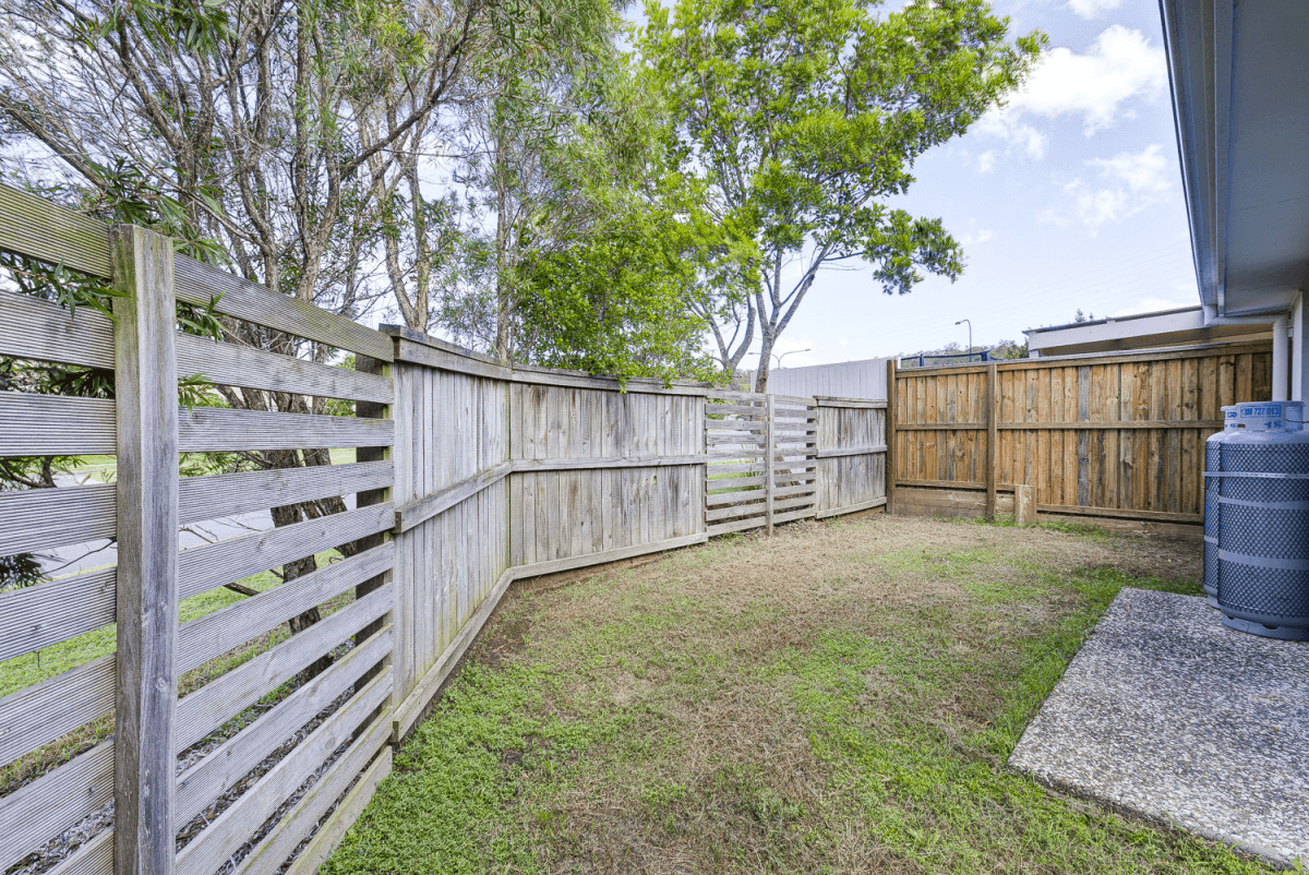 2/84 Wunburra Circle, Pacific Pines, QLD 4211