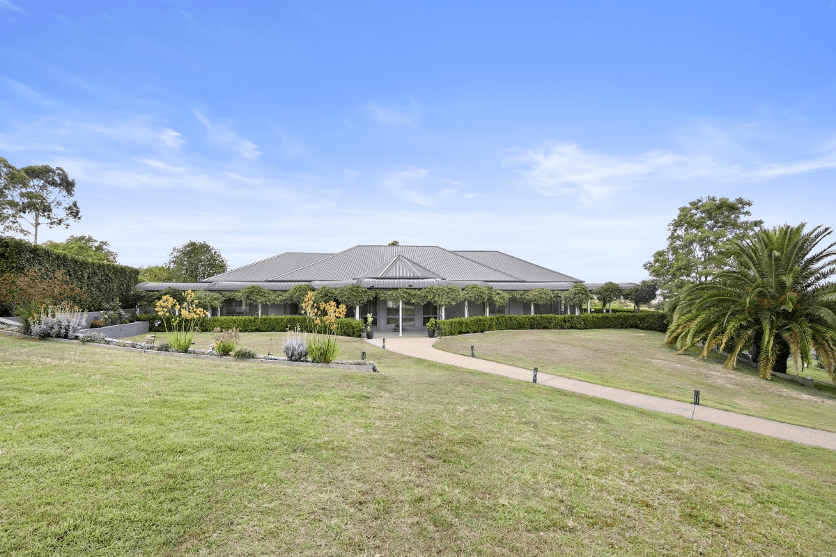 10 Watsons Place, Aberglasslyn, NSW 2320