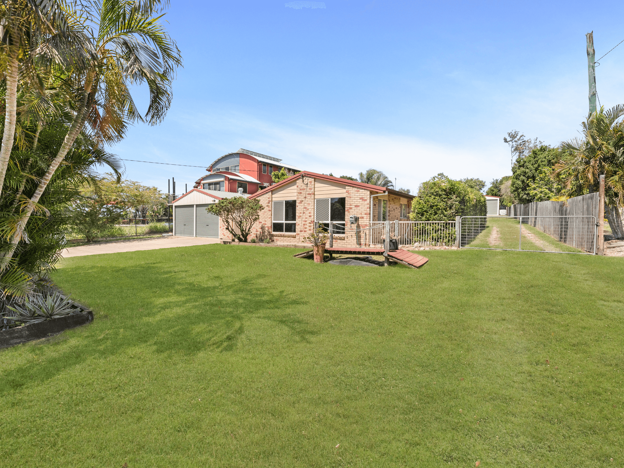 16 Hanover Drive, URRAWEEN, QLD 4655
