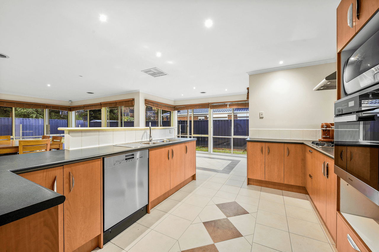 14 Cascade Way, HALLAM, VIC 3803