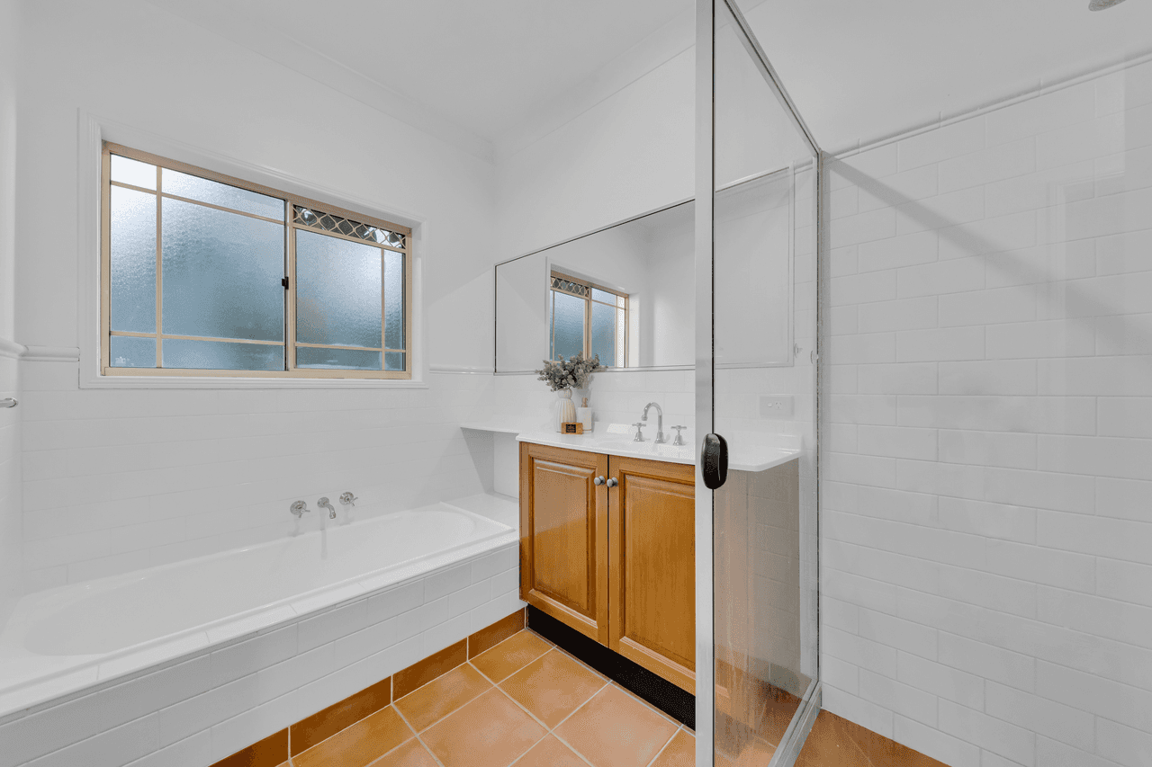 58 St Andrews Crescent, Carindale, QLD 4152