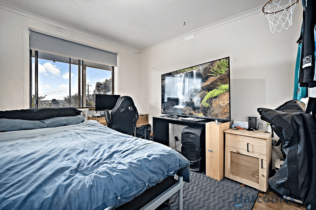 303 Elsworth Street West, Mount Pleasant, VIC 3350