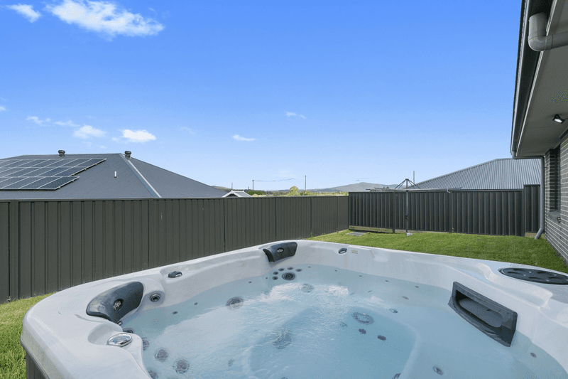 9 St Andrews Close, Heddon Greta, NSW 2321