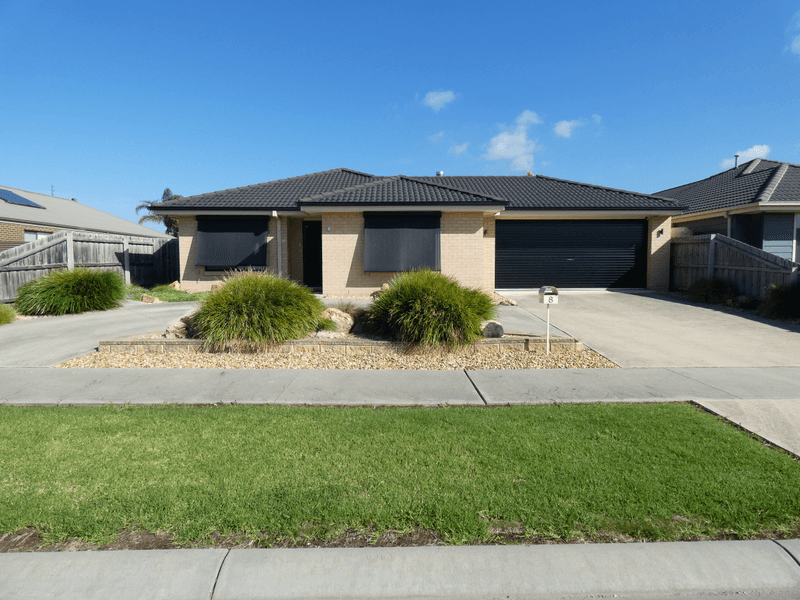 8 Barton Pl, Eastwood, VIC 3875