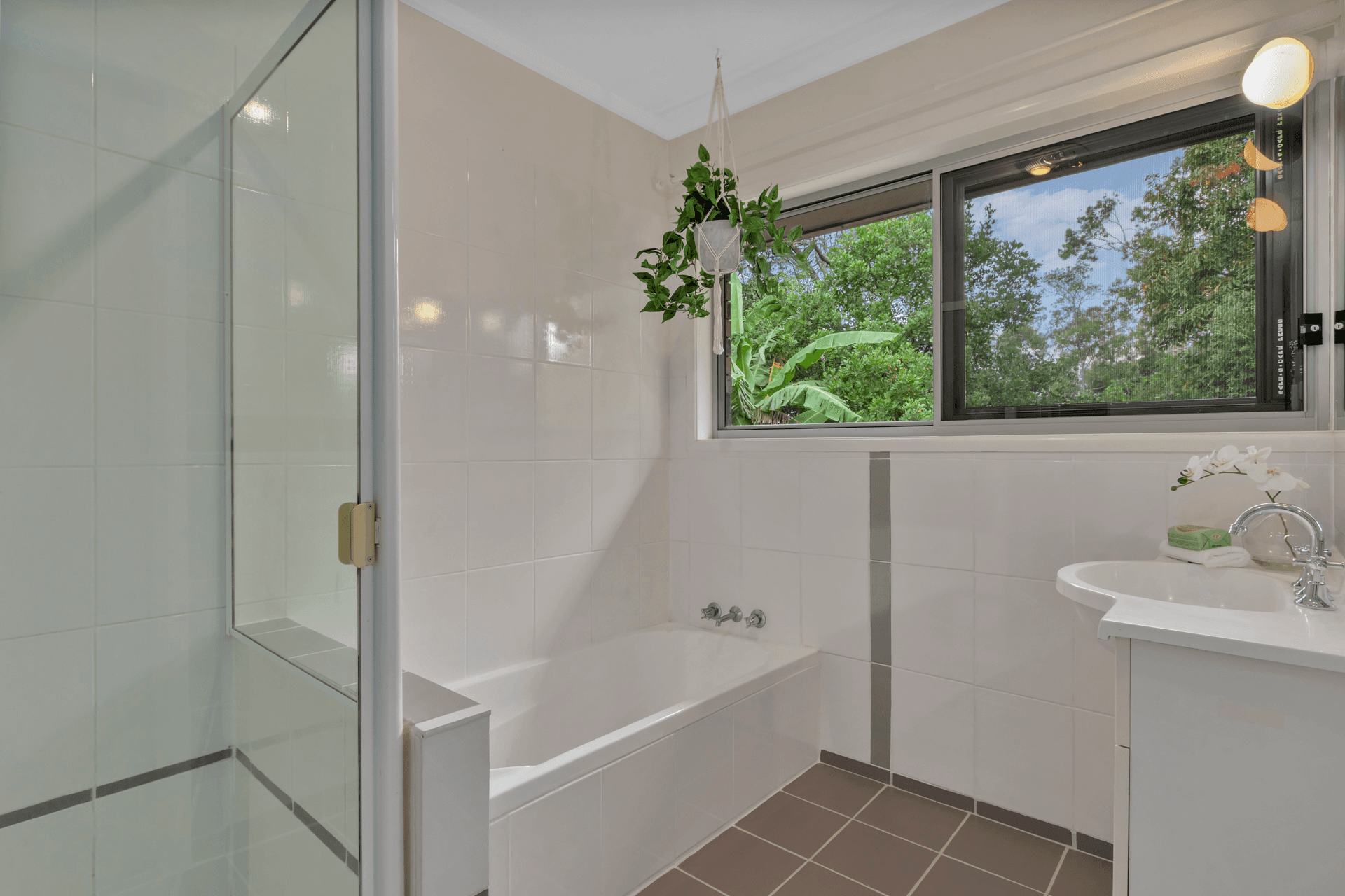 22 Crotty Street, INDOOROOPILLY, QLD 4068