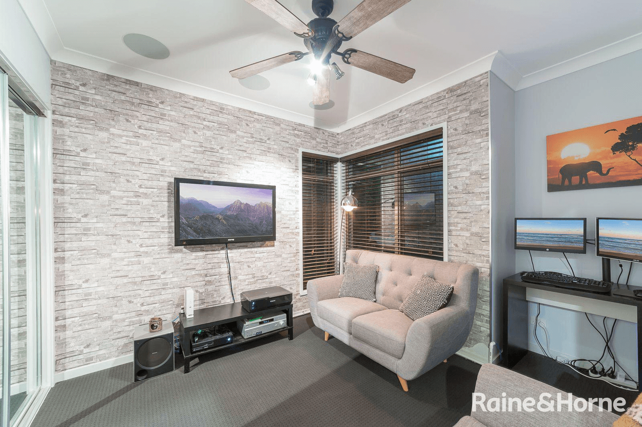 32 Wings Road, UPPER COOMERA, QLD 4209