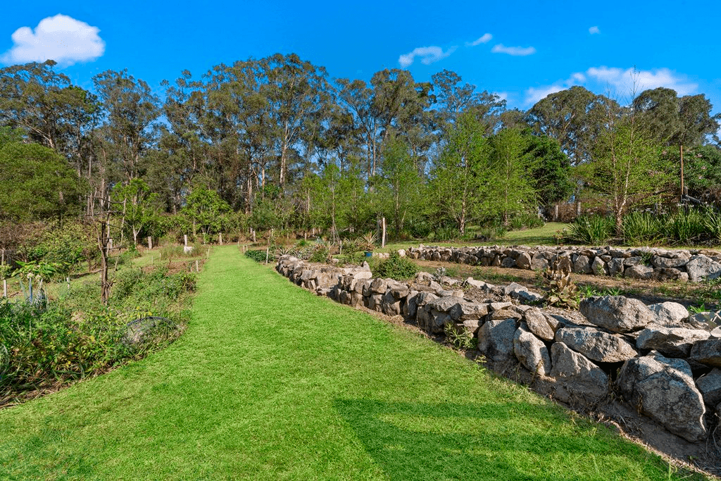 47 Meyricks Road, GLASS HOUSE MOUNTAINS, QLD 4518