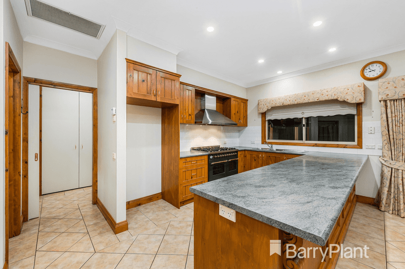 8 McPherson Place, Werribee, VIC 3030