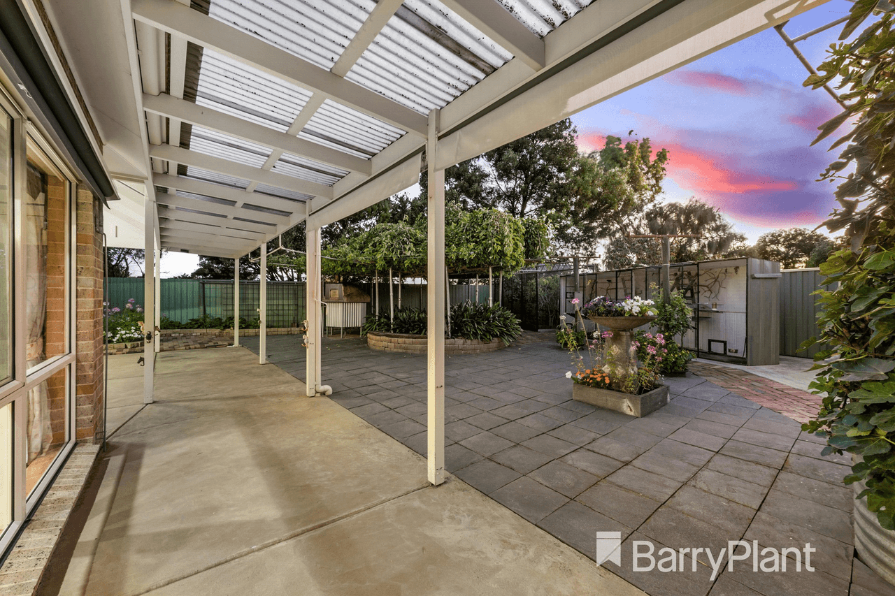 8 McPherson Place, Werribee, VIC 3030