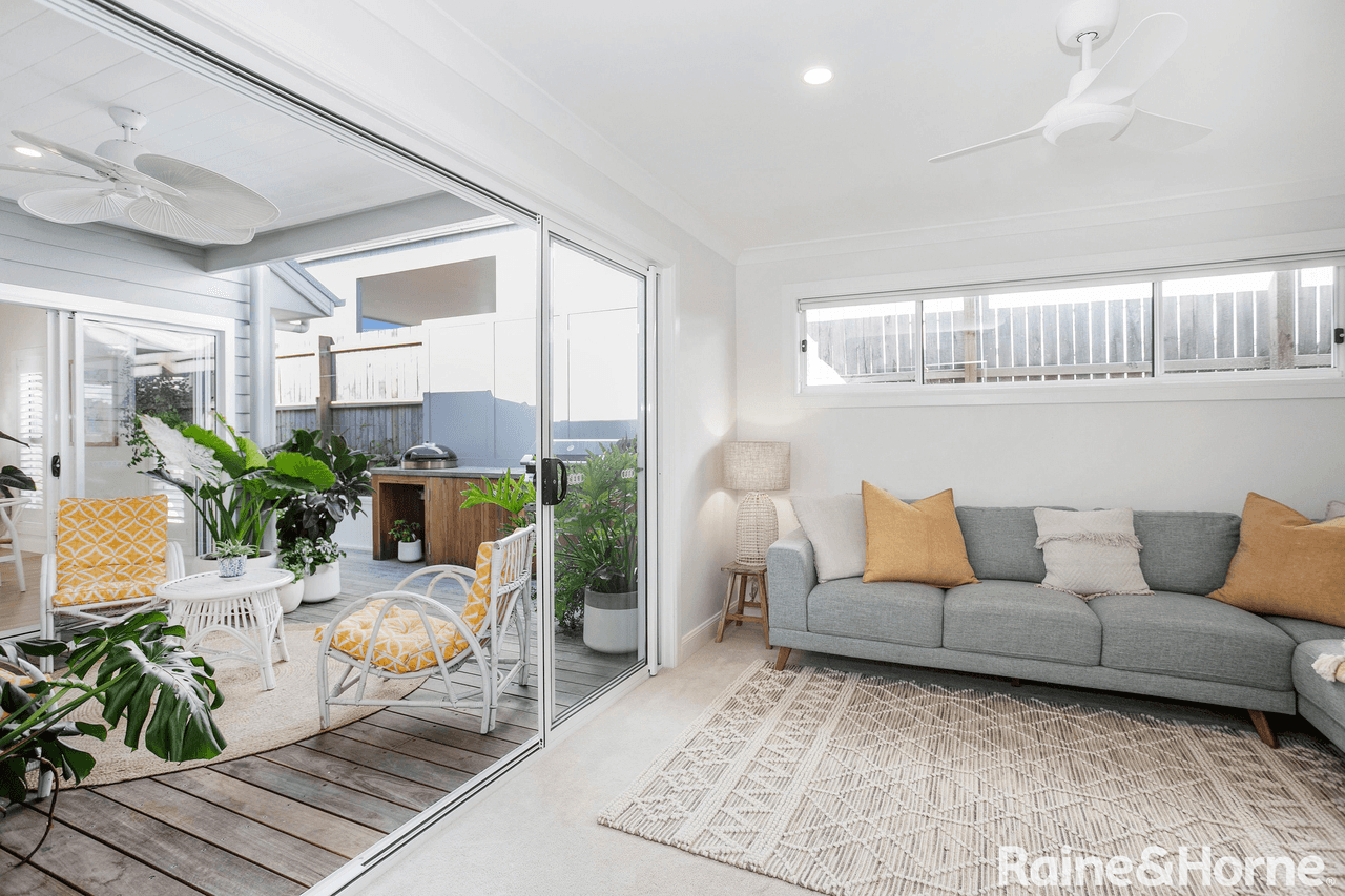 1 Galiga Crescent, DOLPHIN POINT, NSW 2539