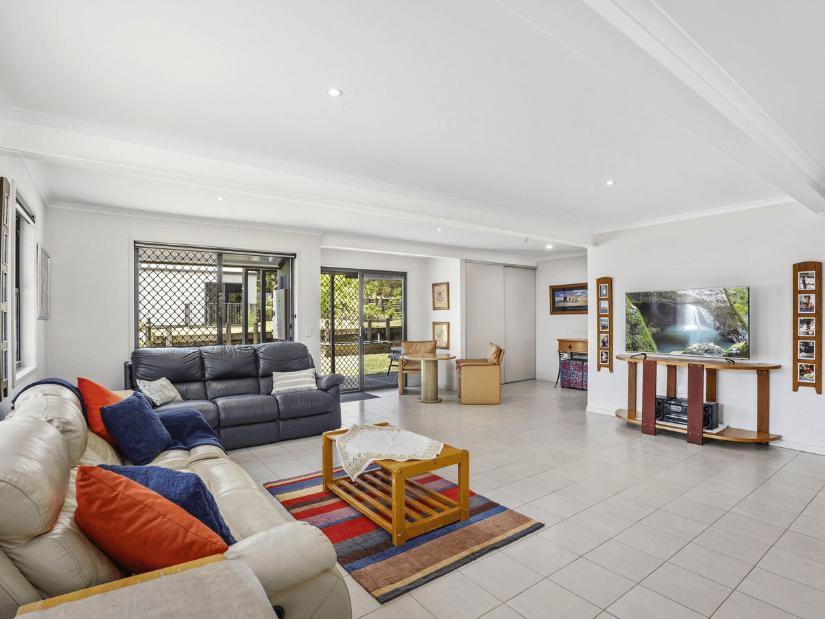 129 Gilston Road, NERANG, QLD 4211