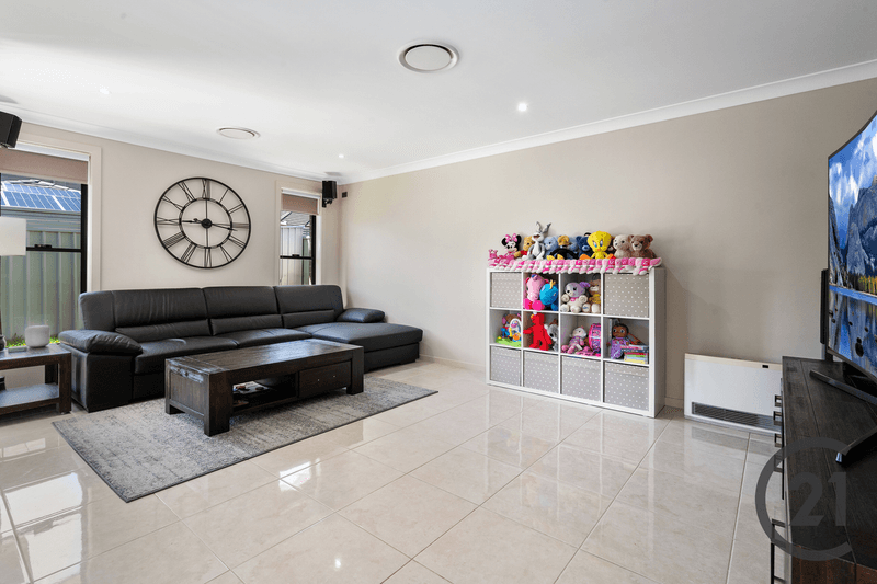 21 Swansona Ave, Mount Annan, NSW 2567