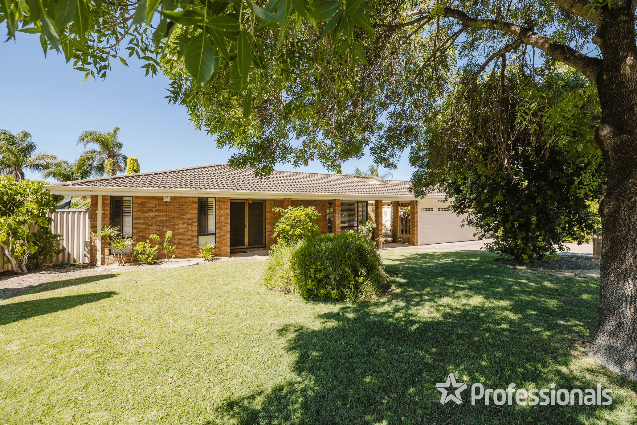 273 Summerlakes Parade, BALLAJURA, WA 6066