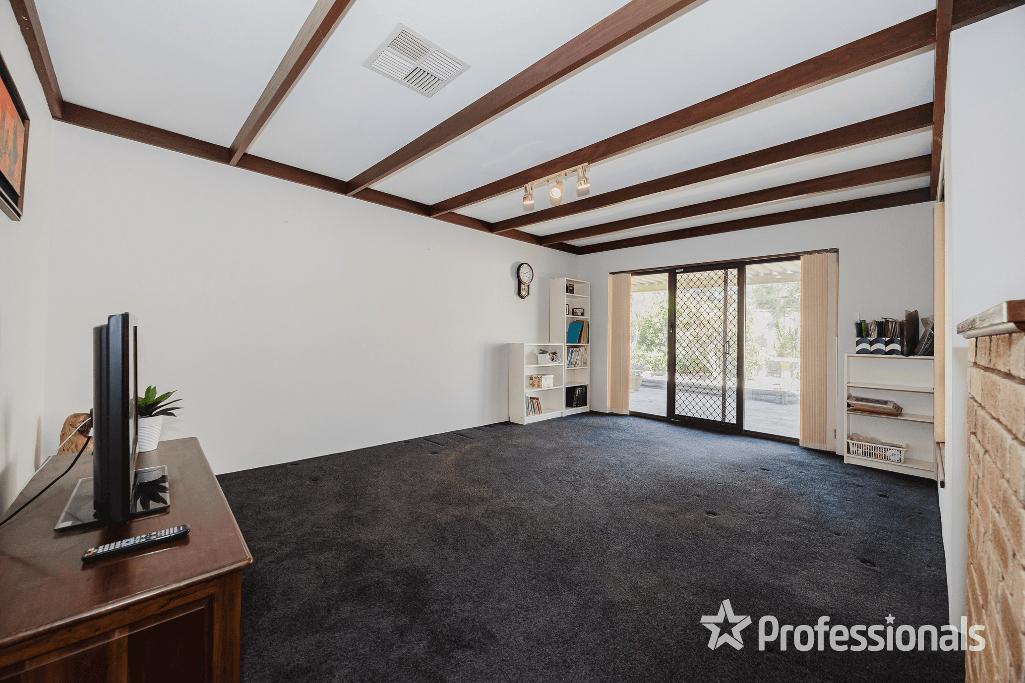 273 Summerlakes Parade, BALLAJURA, WA 6066