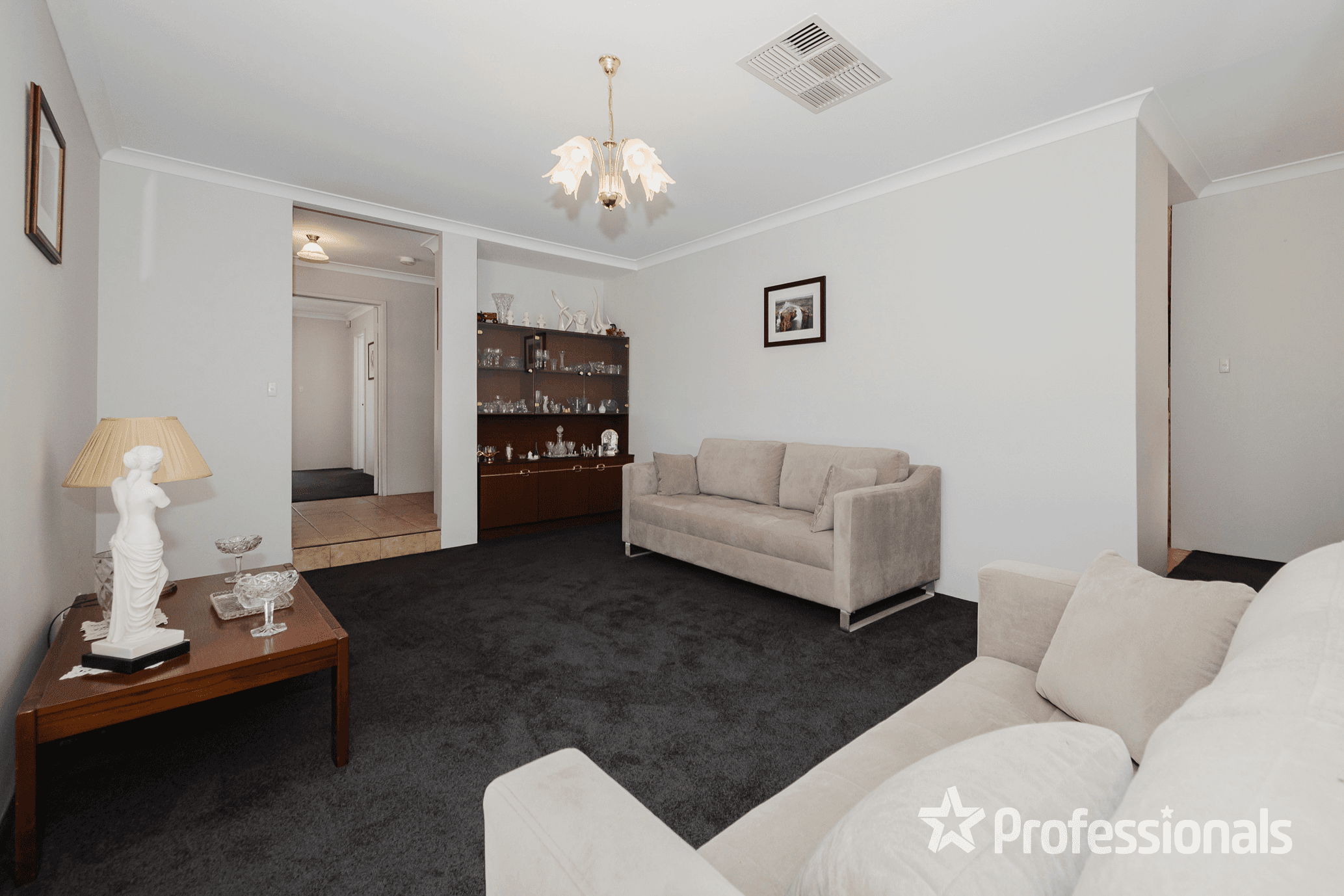 273 Summerlakes Parade, BALLAJURA, WA 6066