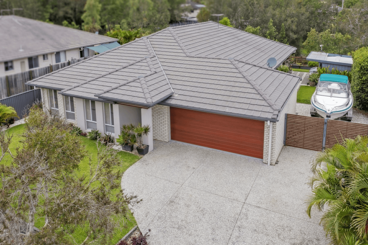 21 Adam Street, BEACHMERE, QLD 4510