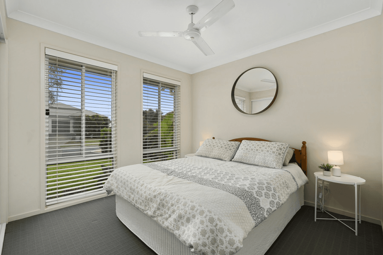 21 Adam Street, BEACHMERE, QLD 4510