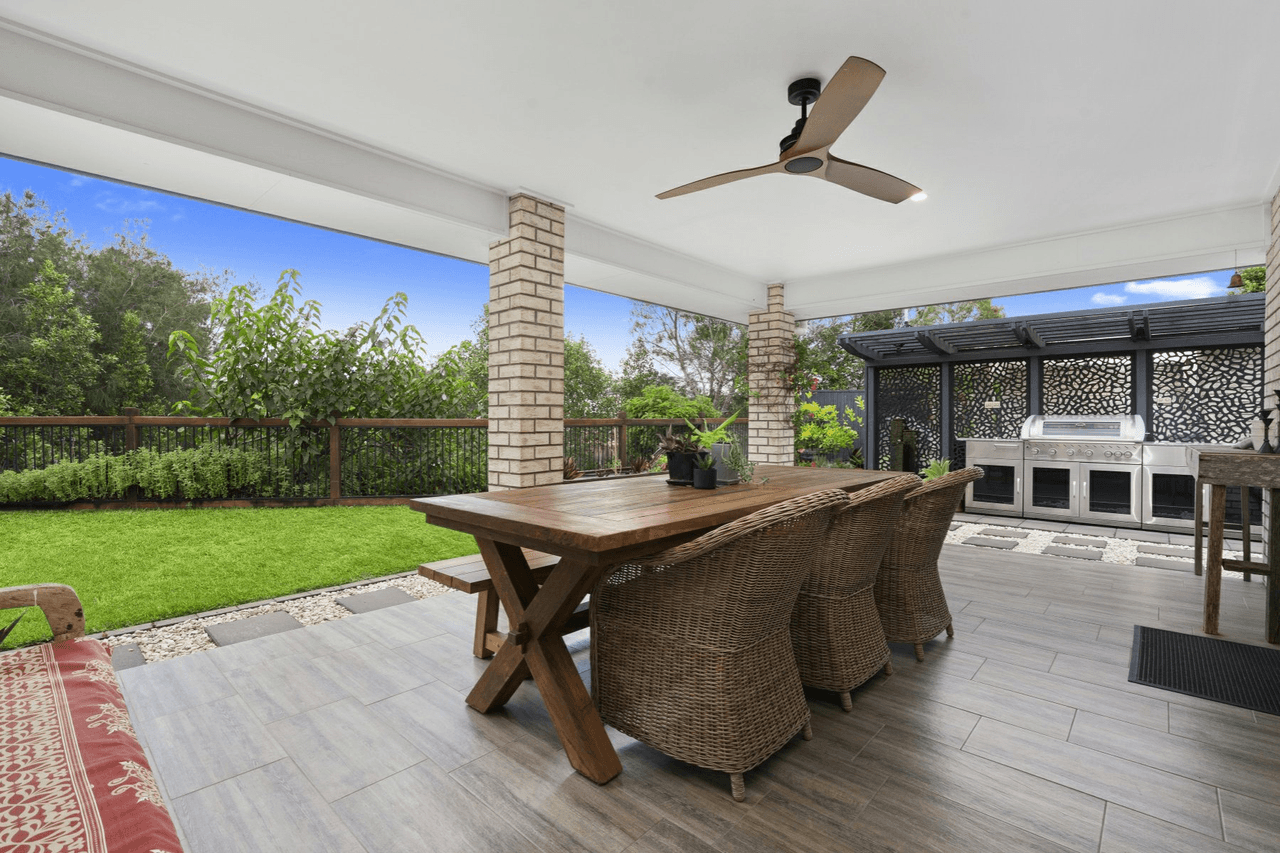 21 Adam Street, BEACHMERE, QLD 4510