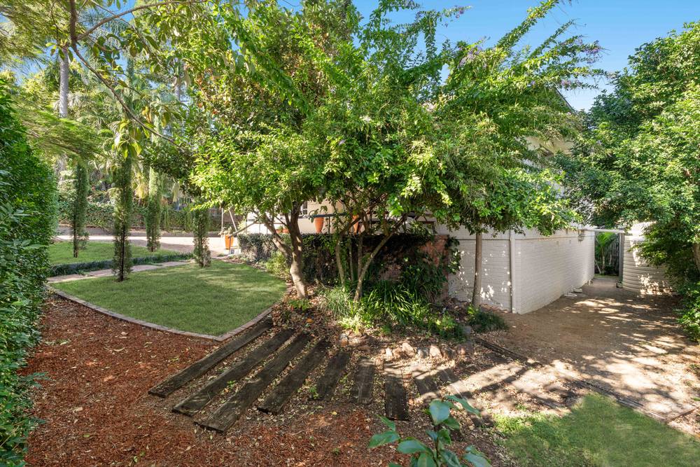 32 Parramatta Street, Manly, QLD 4179