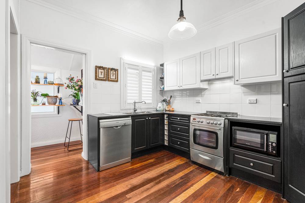 32 Parramatta Street, Manly, QLD 4179