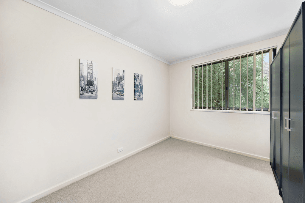 2/8 Nimmitabel Street, QUEANBEYAN WEST, NSW 2620