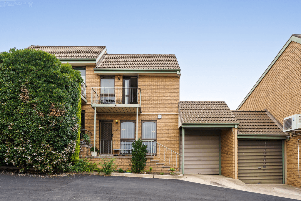 2/8 Nimmitabel Street, QUEANBEYAN WEST, NSW 2620