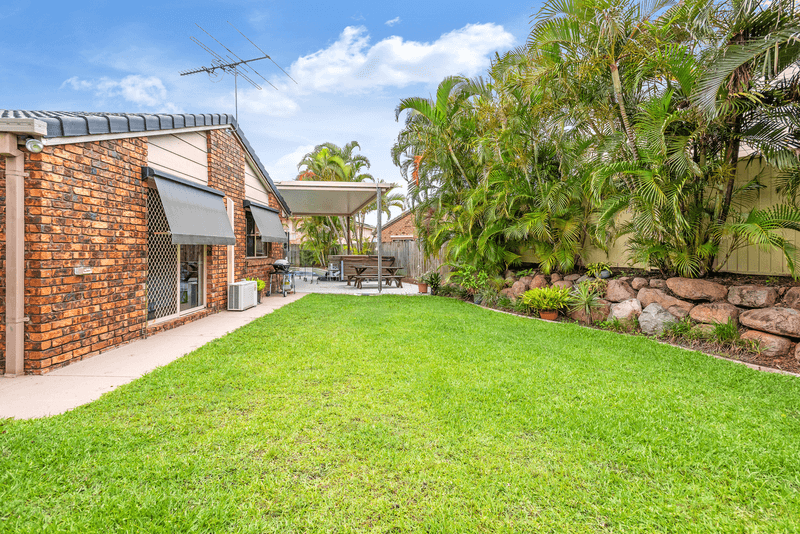 4 Chloe Close, EIGHT MILE PLAINS, QLD 4113