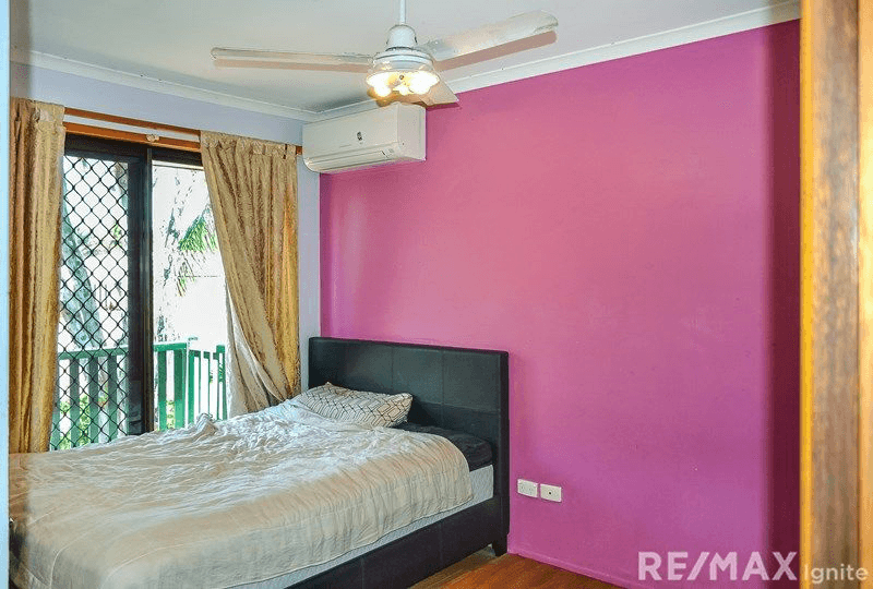 31 Loddon Street, RIVERHILLS, QLD 4074