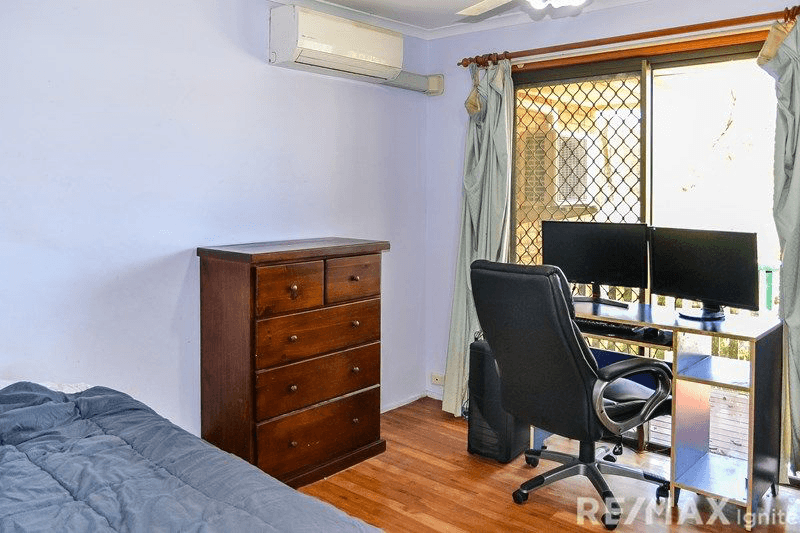 31 Loddon Street, RIVERHILLS, QLD 4074