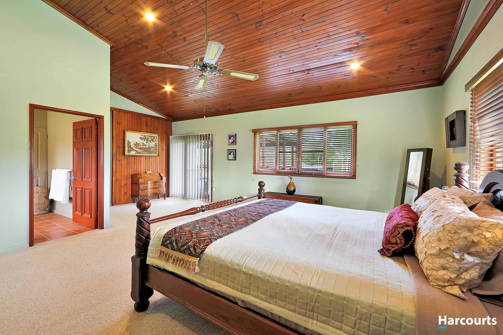 122 Roberts Road, TORBANLEA, QLD 4662