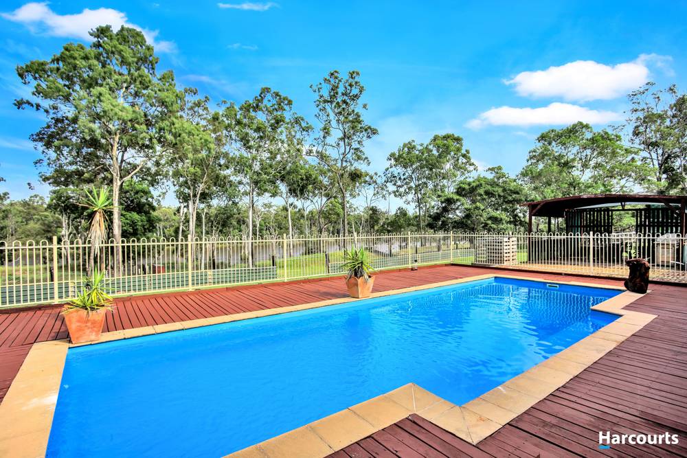 122 Roberts Road, TORBANLEA, QLD 4662