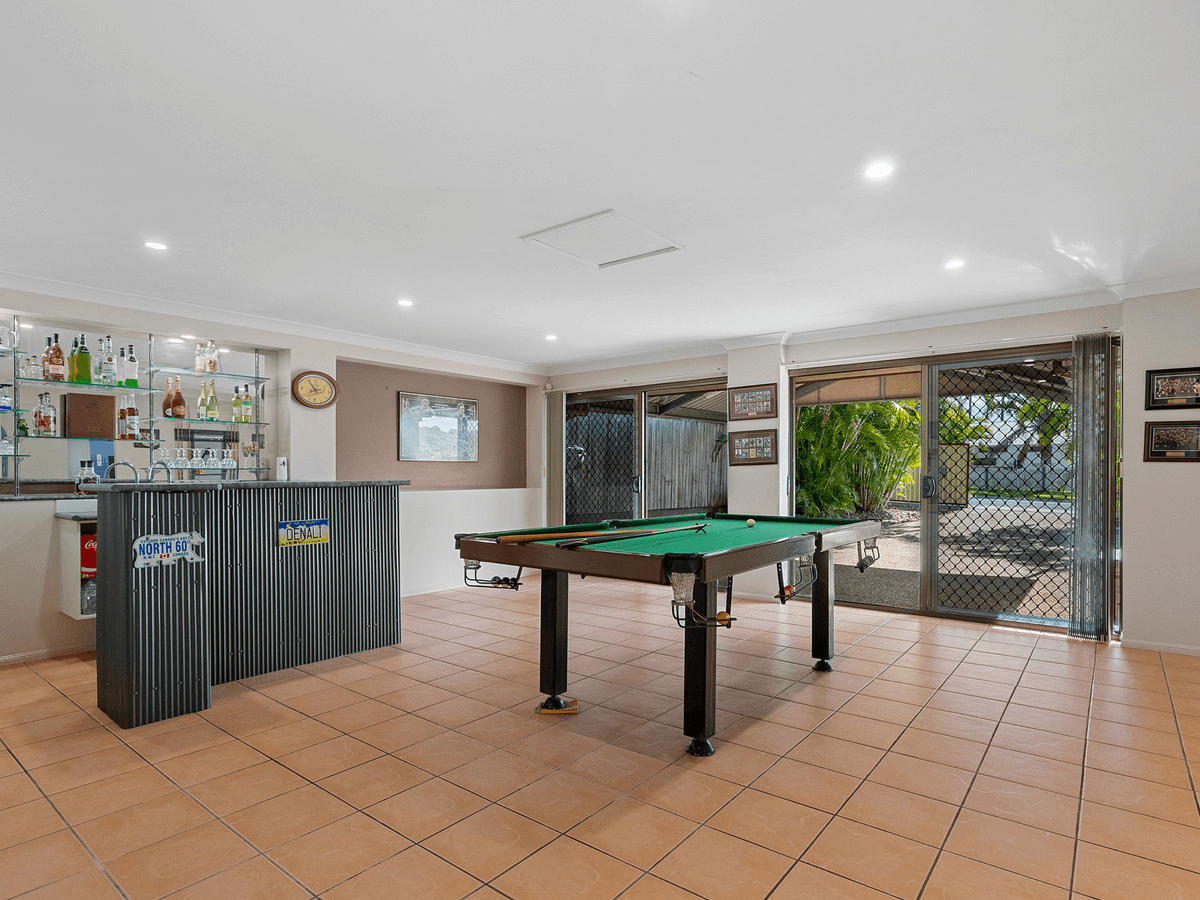 64 Brosnan Drive, CAPALABA, QLD 4157