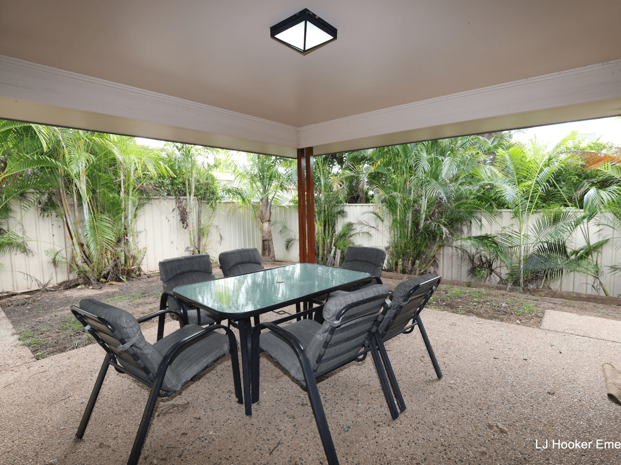 1/38 Berthun Street, EMERALD, QLD 4720