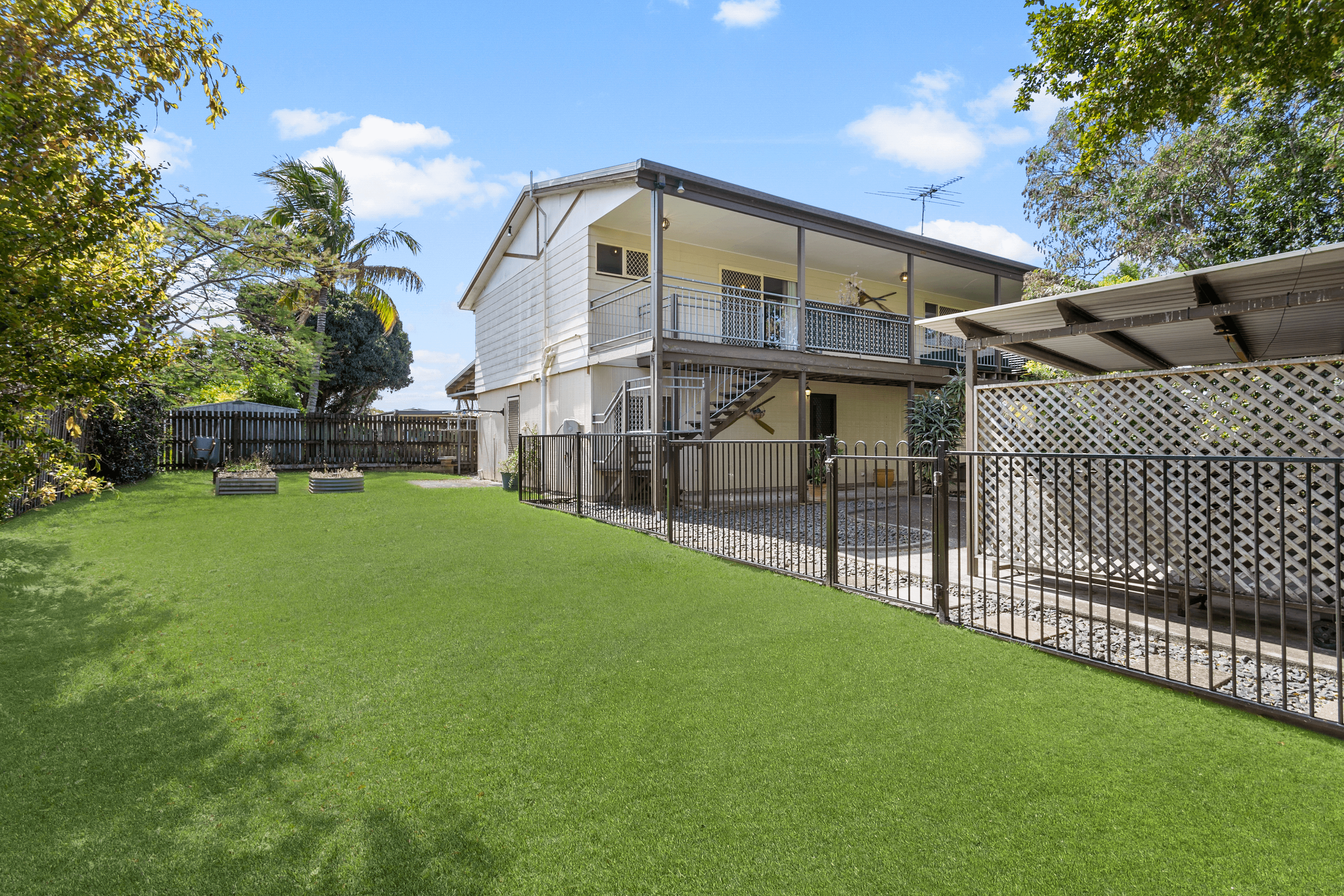 6 Emily Court, DECEPTION BAY, QLD 4508