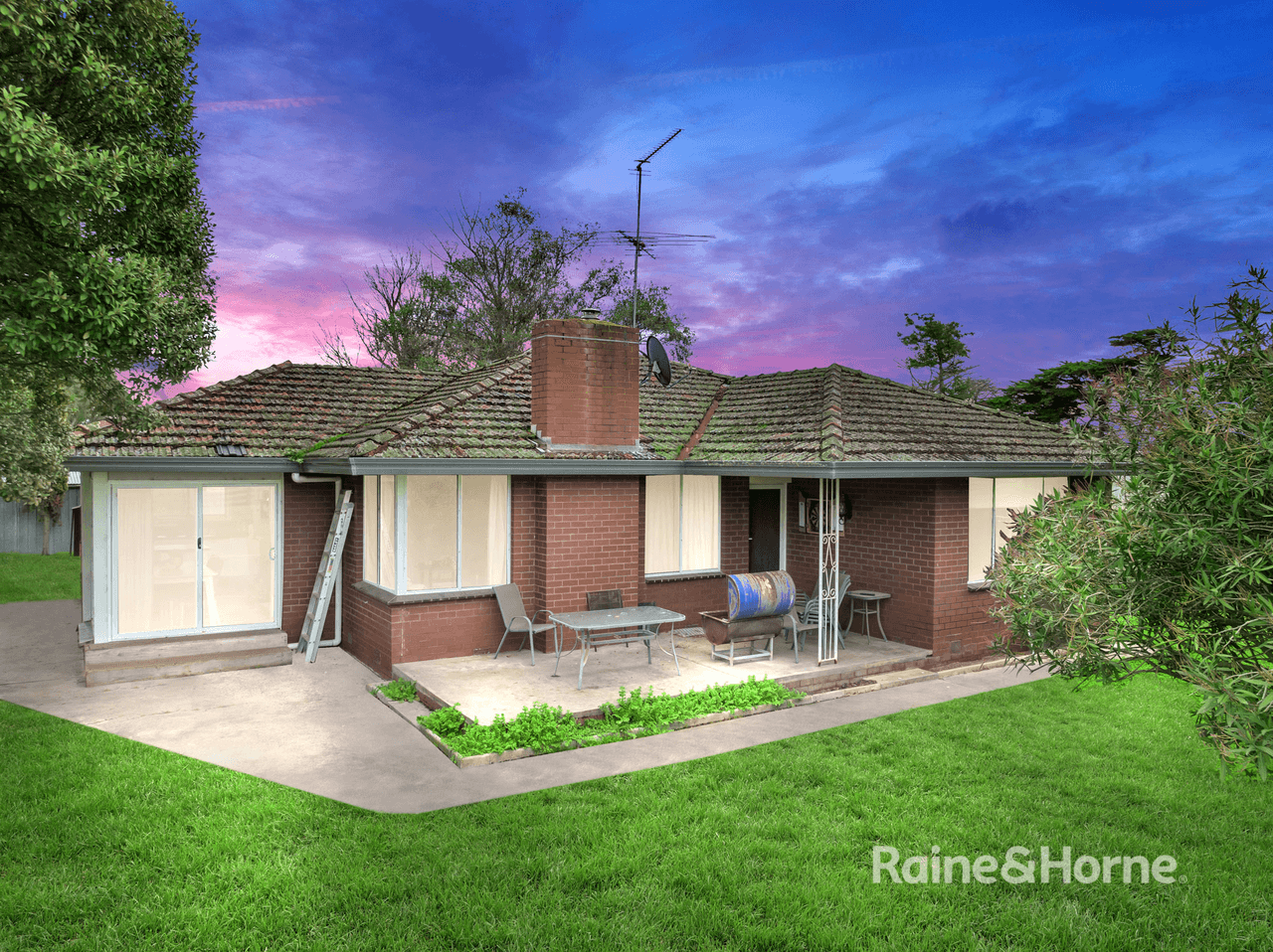 145 Eight Mile Road, NAR NAR GOON, VIC 3812