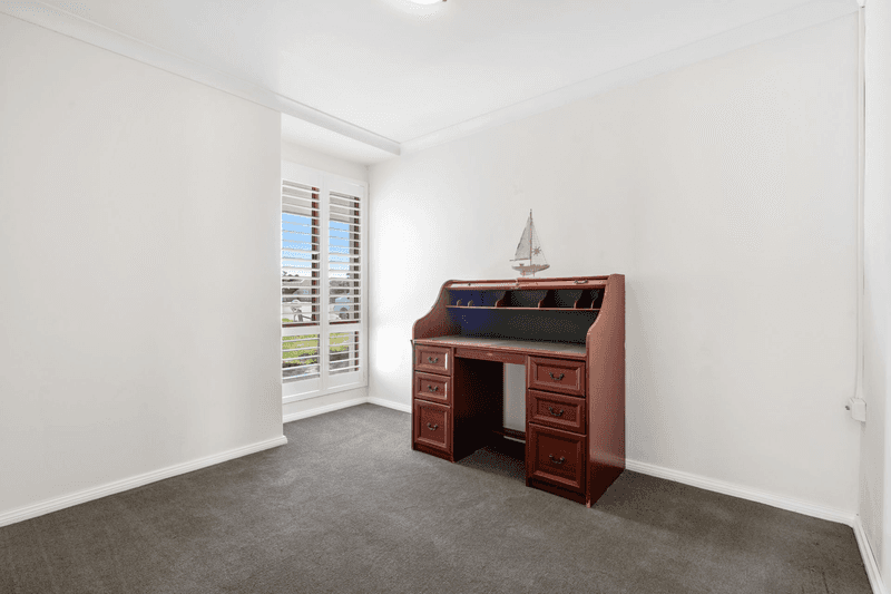 24 Belrose Crescent, Cooloongup, WA 6168