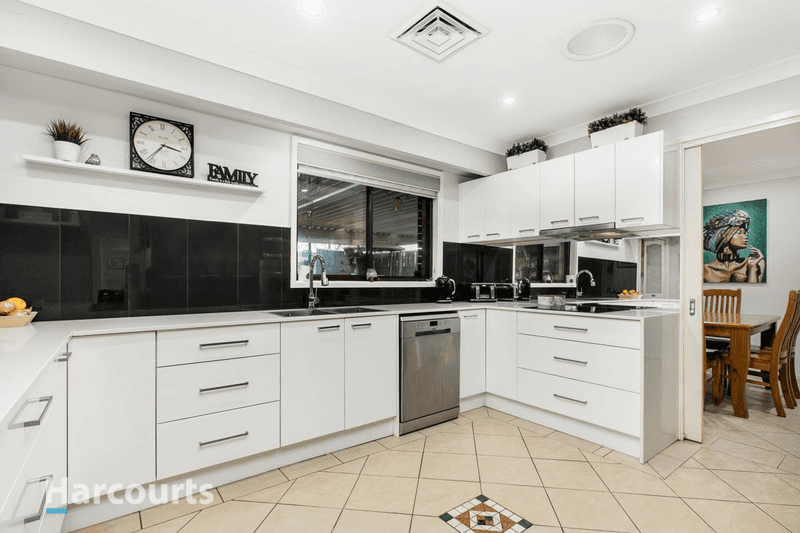 17 Tuna Place, St Clair, NSW 2759