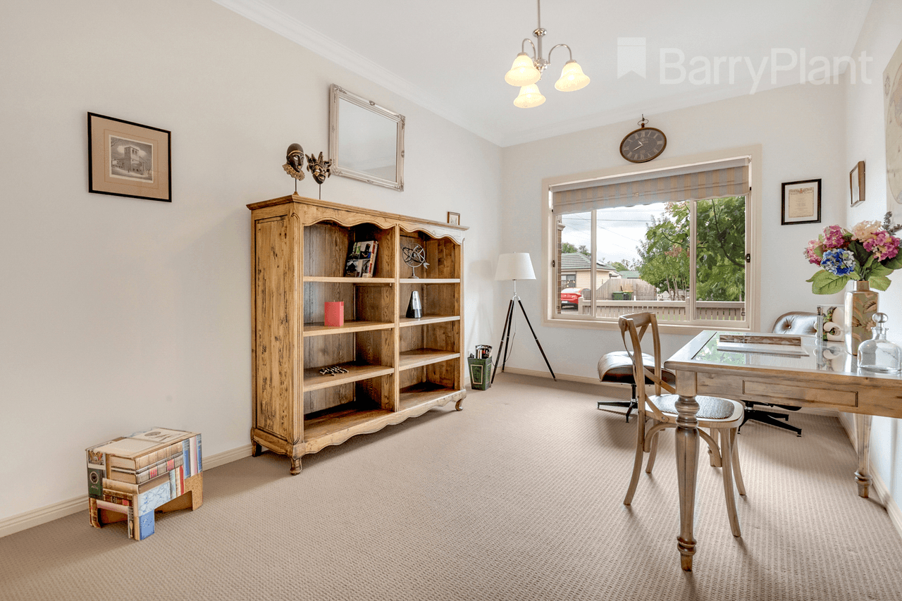 10 Lambassa Grove, Reservoir, VIC 3073