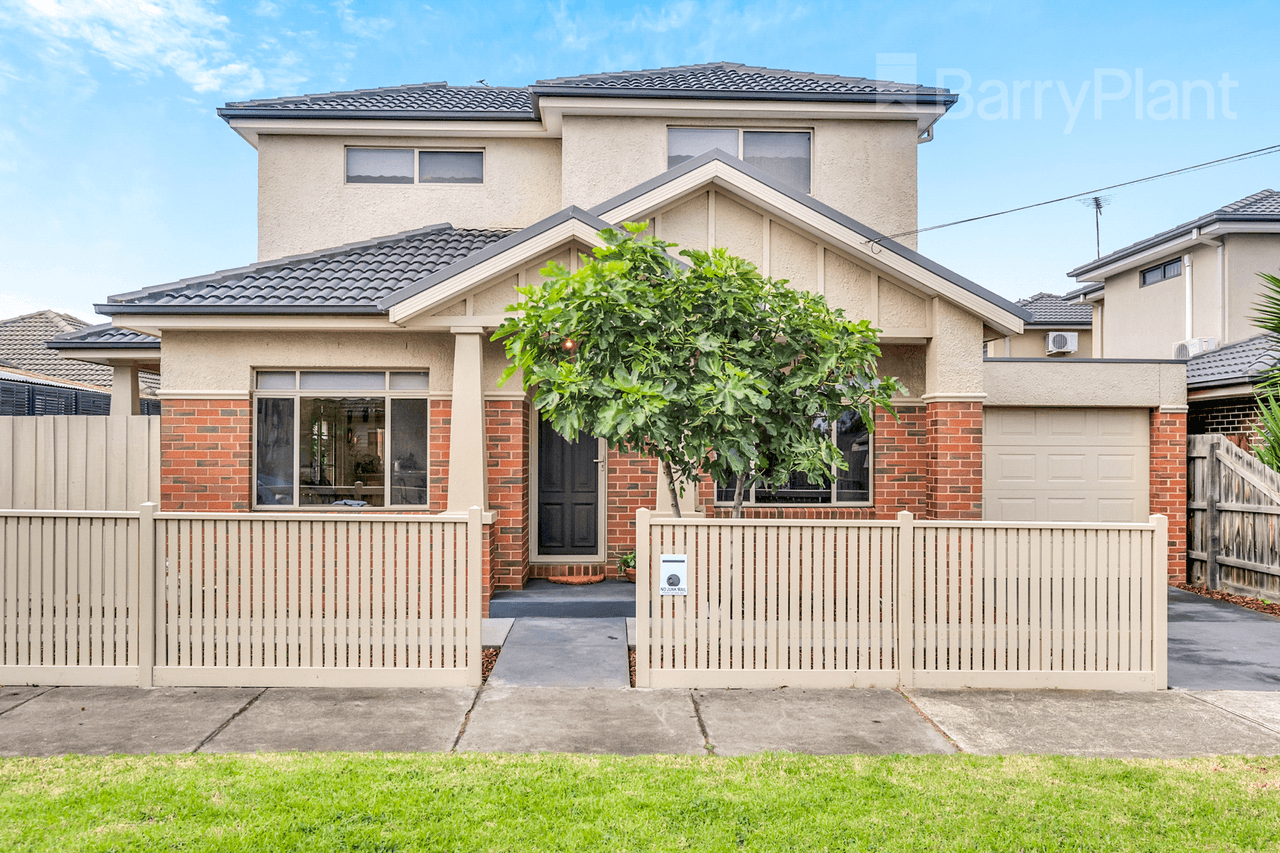 10 Lambassa Grove, Reservoir, VIC 3073