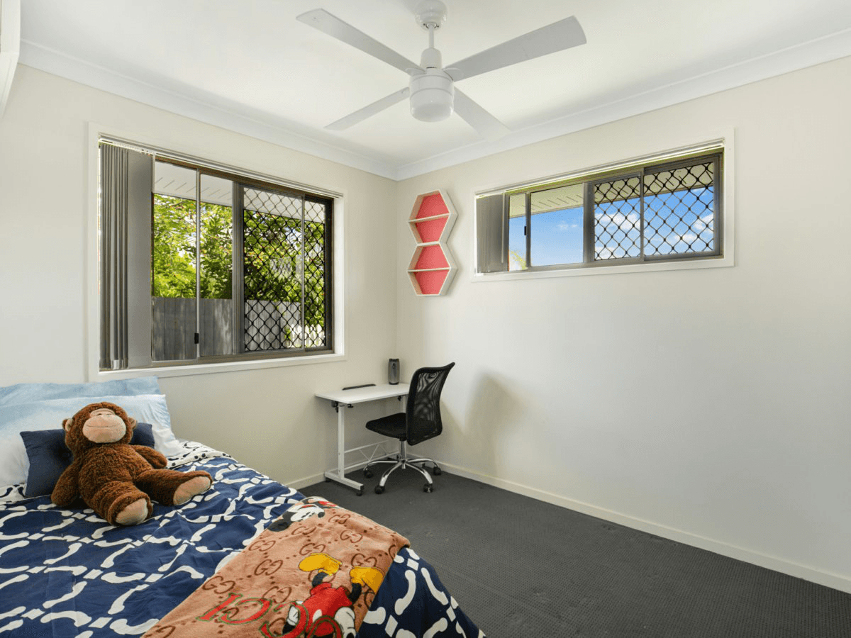 1 Mulla Cl, RIVERHILLS, QLD 4074